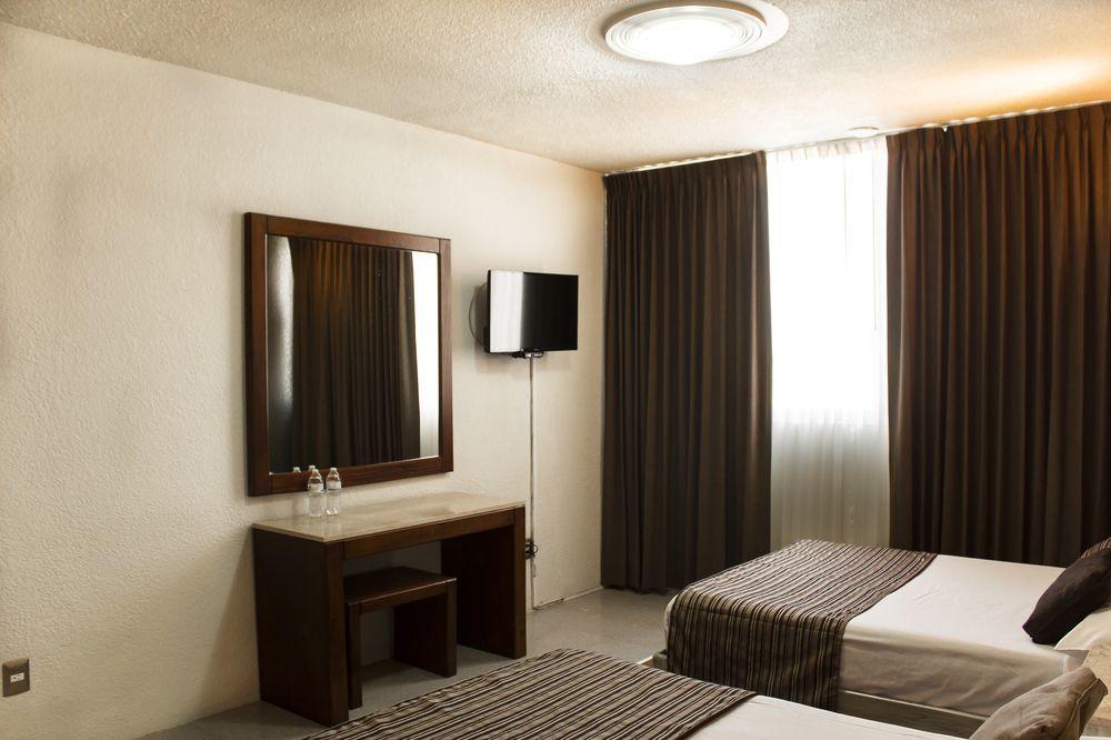 Hotel El Monte Salamanca Esterno foto