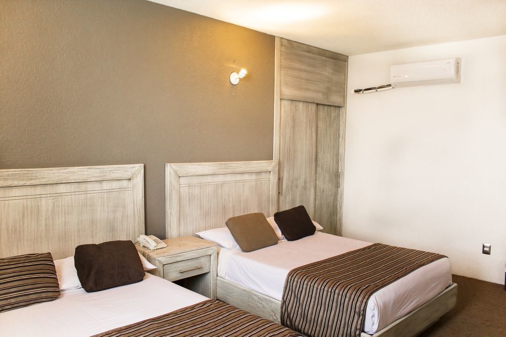 Hotel El Monte Salamanca Esterno foto