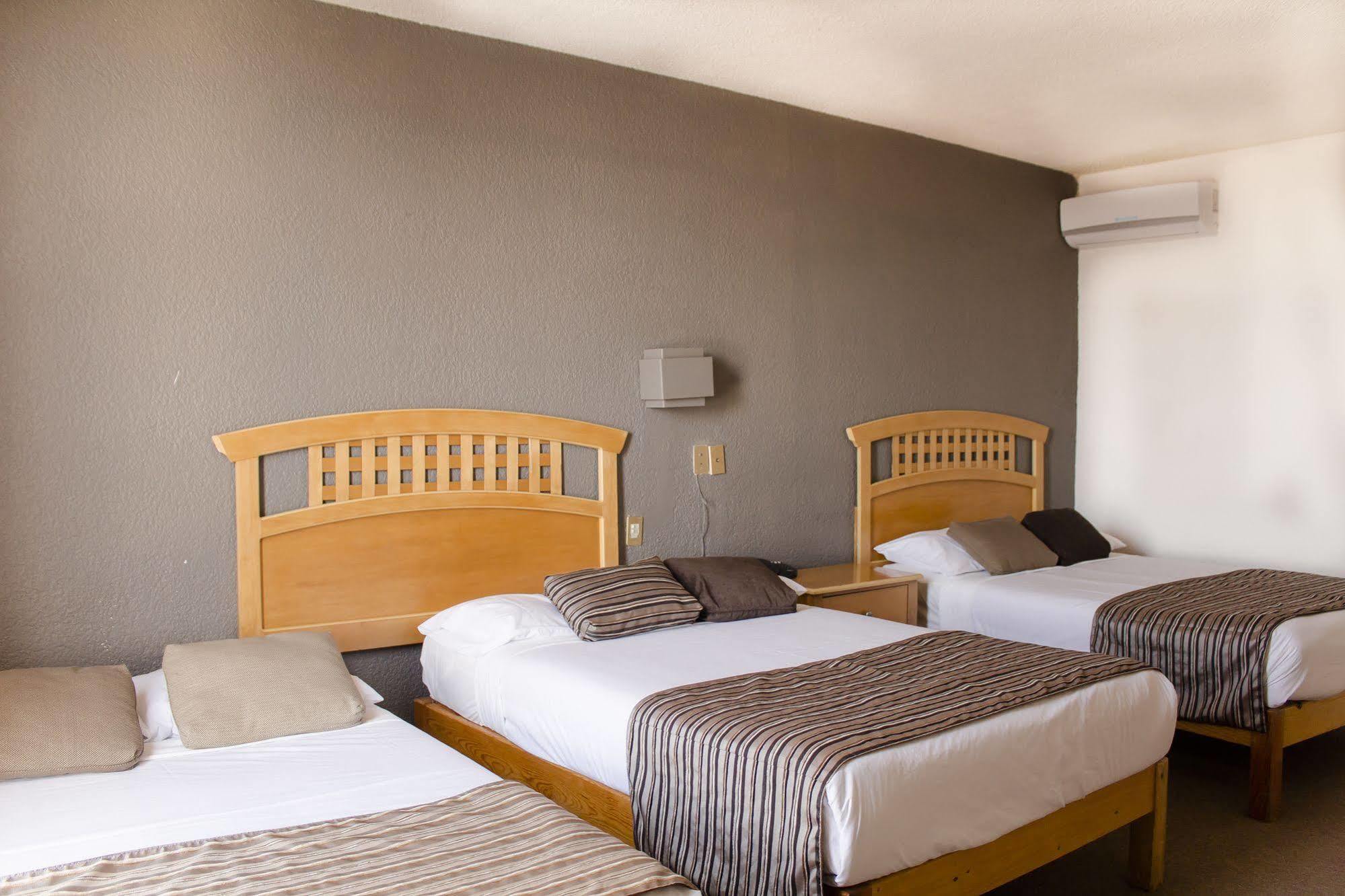 Hotel El Monte Salamanca Esterno foto